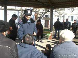 Кировские милиционеры постоянно проводят встречи с населением и трудовыми коллективами