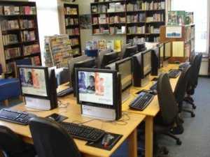 Библиотеки в четырех районах Крыма получат компьютеры