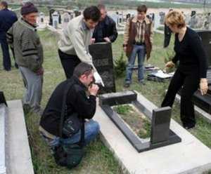 Возле Джанкоя с мусульманского кладбища похитили мраморные надгробия