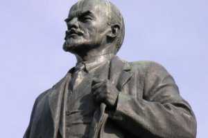 Крымские коммунисты защитят Ленина от «Свободы»