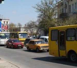 Власти Симферополя расторгли договоры с пятью перевозчиками