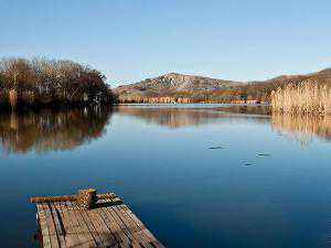 В Крыму у частника забрали популярное между рыбаков озеро
