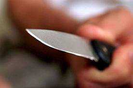 В Алупке местный житель напал с ножом на отца и брата