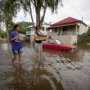 В Австралии жертвами наводнения стали девять человек