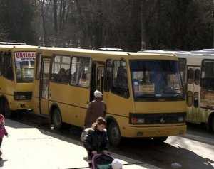 Городские власти наведут порядок на остановках маршруток