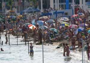 В Евпатории заканчивается демонтаж пляжных ограждений