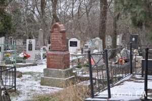 В Керчи закроют два кладбища
