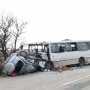 На трассе в Крыму в столкновении машины и автобуса пострадали 13 человек