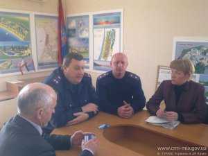 Руководители Ленинского районного отдела милиции провели рабочую встречу в Щелкинском городском совете