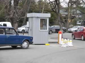 Власти Симферополя расторгают договоры с операторами парковок