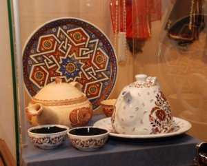 На выставке в Киеве представили предметы крымскотатарского искусства