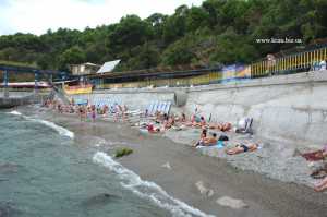 В Алупке нет ни одного коммунального пляжа