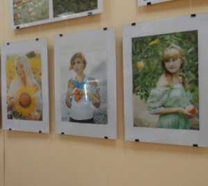 На выставке в Столице Крыма представили «Времена года»