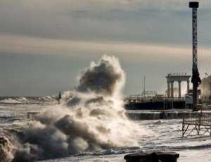 В Алуште во время шторма утонул человек