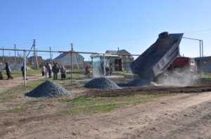 Жителей симферопольского посёлка избавили от необходимости месить грязь