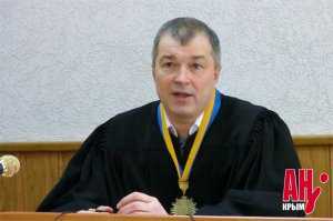 Суд по иску Бурлакова к «Аргументам недели – Крым» перенесен на две недели. Соответчику пока не известно о требованиях
