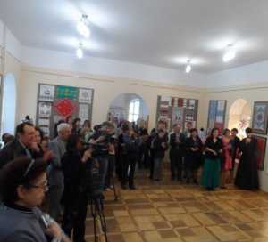 В Столице Крыма открыли выставку «Украинский рушничок»