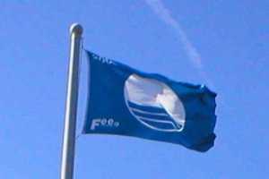 Пять пляжей Евпатории получили «Голубые флаги»