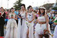 Курортный сезон в Ялте начался с парада невест