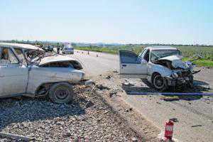 В Севастополе столкнулись Ford и «Волга»: погибли оба водителя