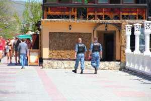 Туристы в Крыму признали самым подготовленным к сезону обновившийся Коктебель