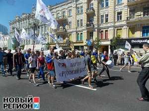 «Русский блок» провел шествие по случаю Дня Победы в Киеве
