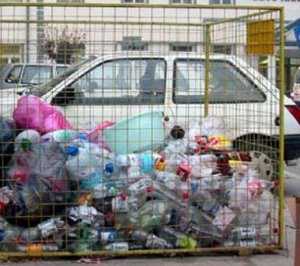 В Евпатории появились контейнеры для сбора пластиковых бутылок