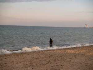 В Крыму на диком пляже нашли морскую мину весом 1020 кг