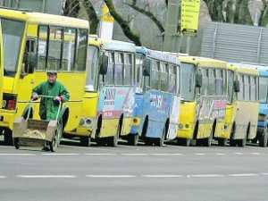 Маршруточников, нарушающих графики в Столице Крыма, уберут