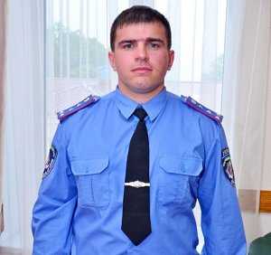 За поимку убийцы-оконщика наградили керченского милиционера