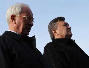 Азаров верит в ещё семь лет стабильности при Януковиче, но пообещал «немного раскрутить» инфляцию