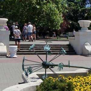 Милиция Севастополя завела дело из-за сломанного памятника-подарка