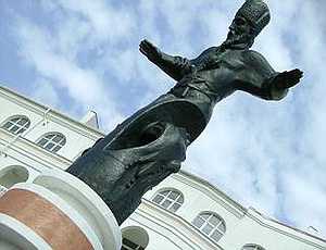 В Севастополе желают демонтировать памятник гетману Сагайдачному