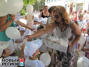 Олимпийский чемпион Денис Силантьев вручил подарки детям в Севастополе
