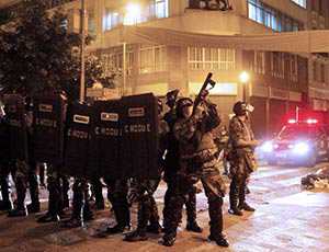 Офицеры-отставники угрожают захватом двух зданий в Севастополе