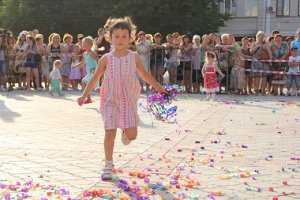 В Столице Крыма отпраздновали День семьи, любви и верности