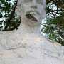 «Лицо» памятника Л.Н. Толстому под Симферополем изуродовано