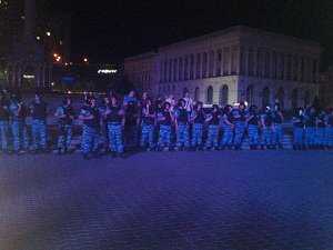 Бойцы «Беркута» разогнали акцию оппозиции на Майдане