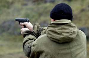 В Евпатории парень «выпросил» у приятеля выстрел в живот