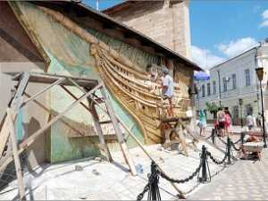 В музее Грина в Феодосии реставрируют панно