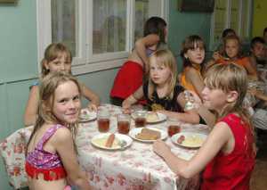 Качество питания в детских лагерях Крыма вызывает опасение у взрослых