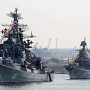 Путин и Янукович празднуют День флота в Севастополе