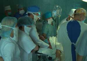 Признанный во всем мире хирург провел в Симферополе уникальный мастер-класс для коллег