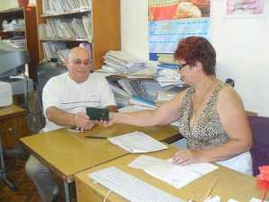 Жителям ж/д района Симферополя вручено 266 удостоверений ветеран труда