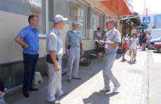 У стихийщиков в Алуште изъяли товара на 82 тыс. гривен.