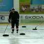 Спикер крымского парламента и мэр крымской столицы провели открытую тренировку по хоккею