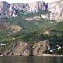Турист сорвался с 90-метровой скалы в Крыму