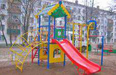 В Крыму обновят детские площадки