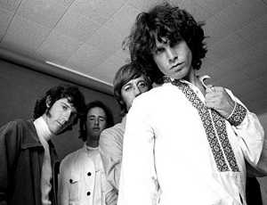 Солист группы The Doors Джим Моррисон носил украинскую вышиванку