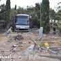 В Крыму водитель автобуса разгромил около десятка могил